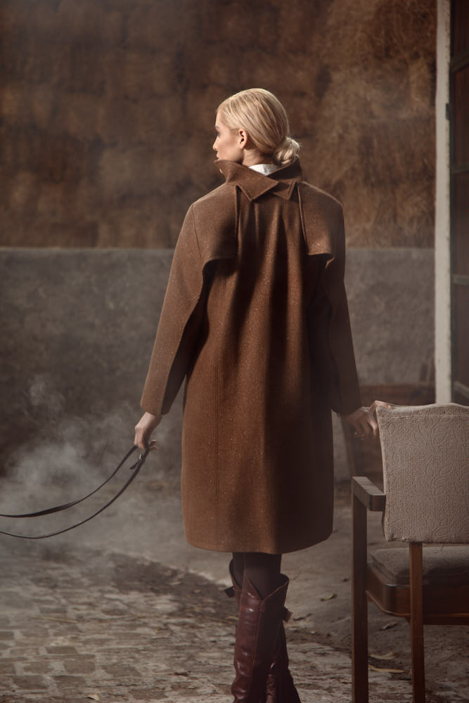 model wearing women winter mantel oudoors